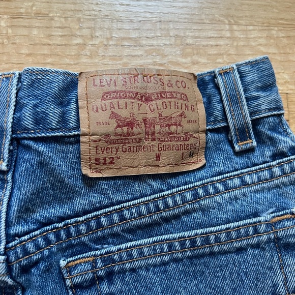 Vintage Levi’s Shorts - Picture 4 of 8